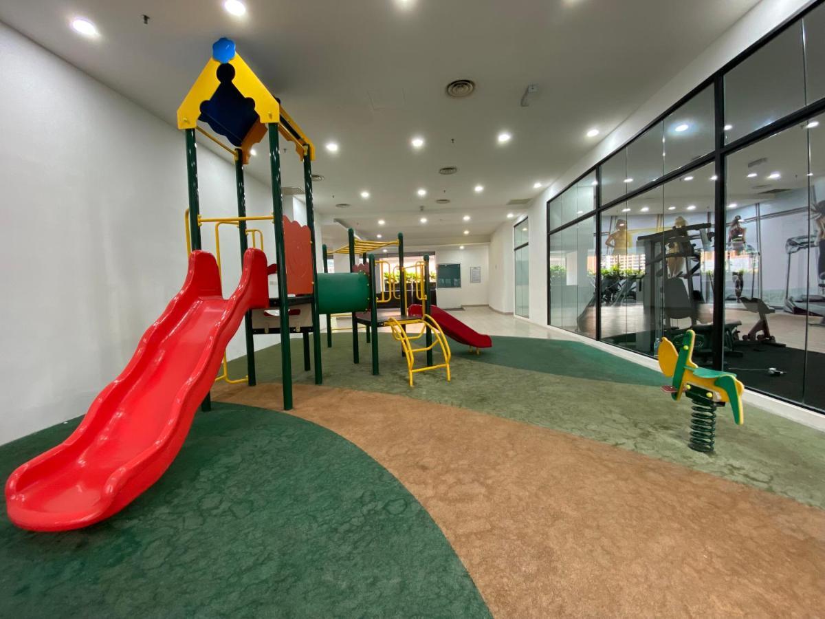 クアラルンプールSpacious 3R,2R,Studio 5Min Walk To Time Square,Lalaport, Pool,Gym,Wifiアパートメント エクステリア 写真